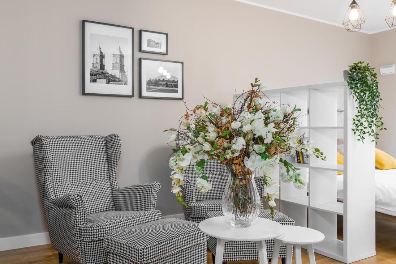 Apartament Black & White Mostowa By Renters 포즈난 외부 사진