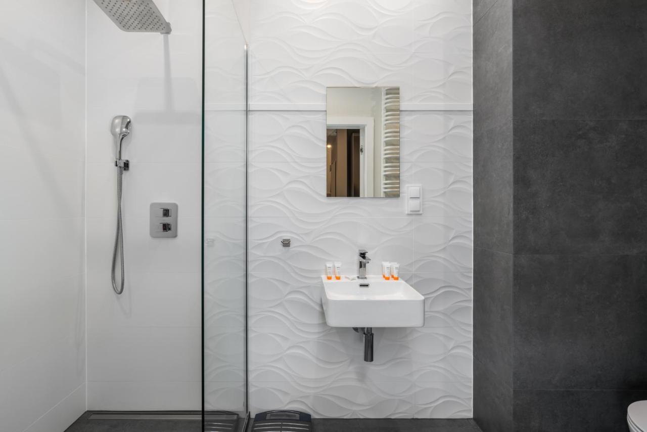 Apartament Black & White Mostowa By Renters 포즈난 외부 사진
