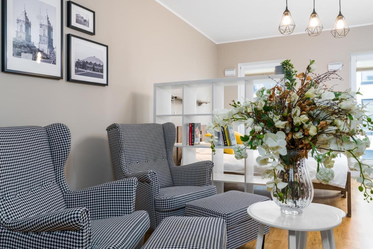 Apartament Black & White Mostowa By Renters 포즈난 외부 사진